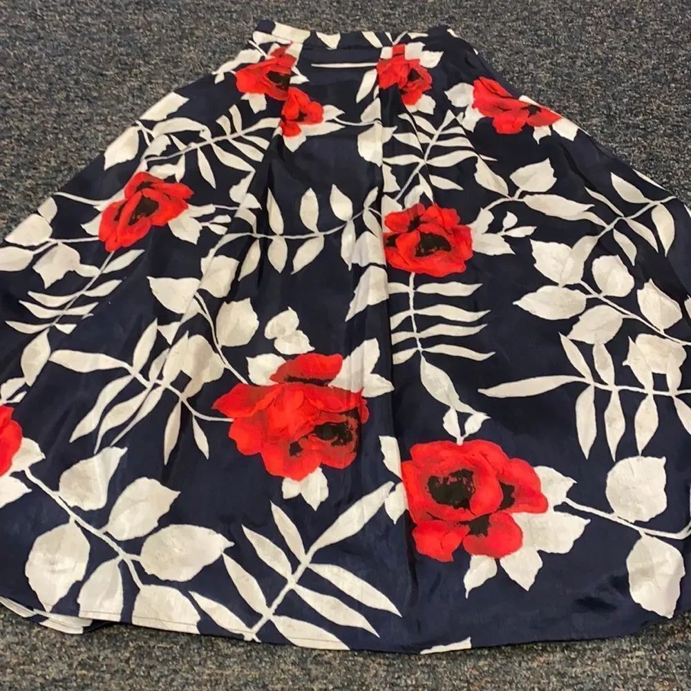 Sequin Hearts Formal Floral Skirt sz. S